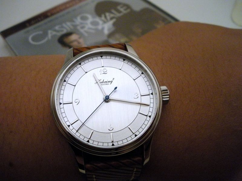 A proper dial-side wrist shot.