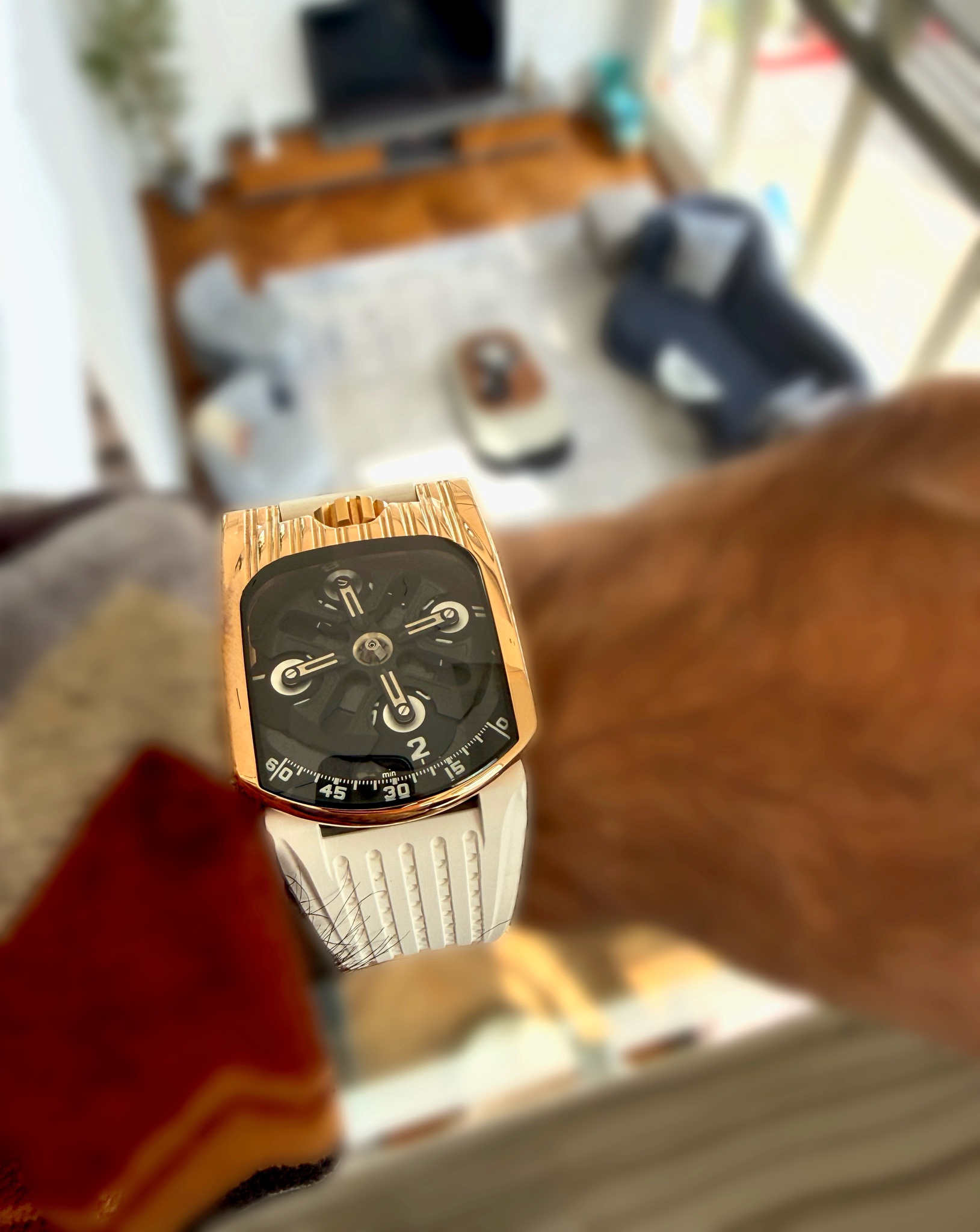 Watch by AHCI and independent haute horlogerie, UR-103T, Urwerk