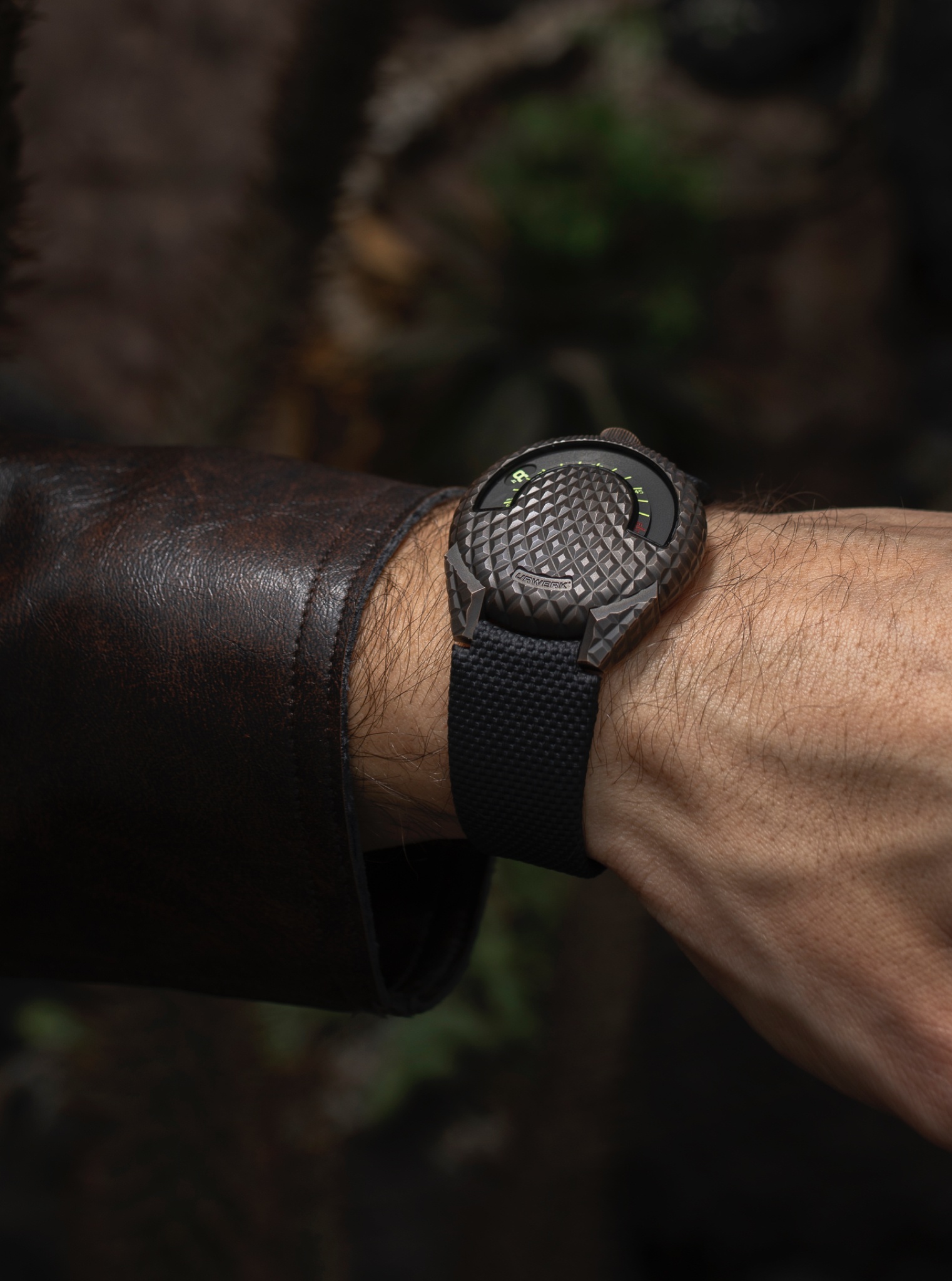 Watch by AHCI and independent haute horlogerie, T-Rex