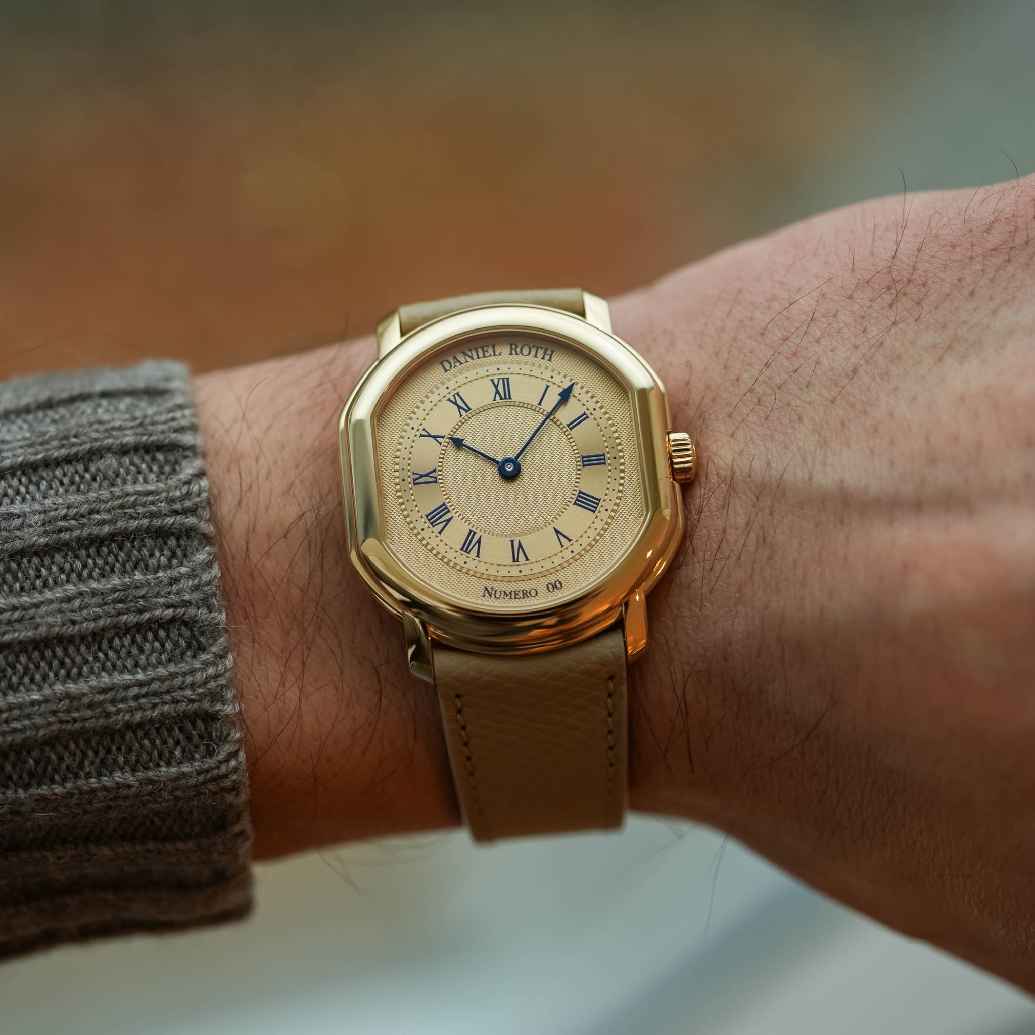 Daniel Roth releases Rose Gold Extra Plat with Pinstripes dial