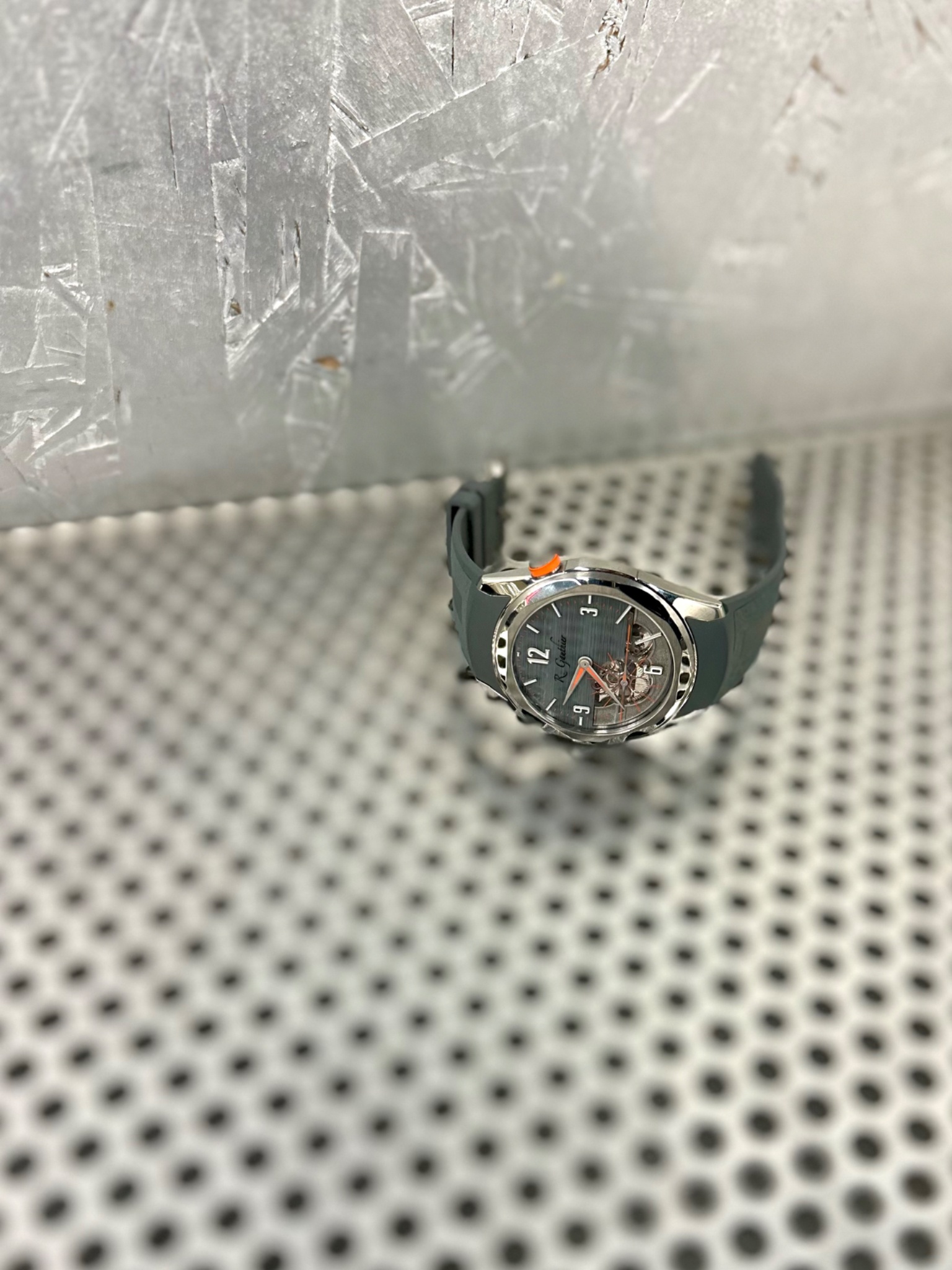 Watch by AHCI and independent haute horlogerie, Romain Gauthier, Continuum, Continuum Titanium