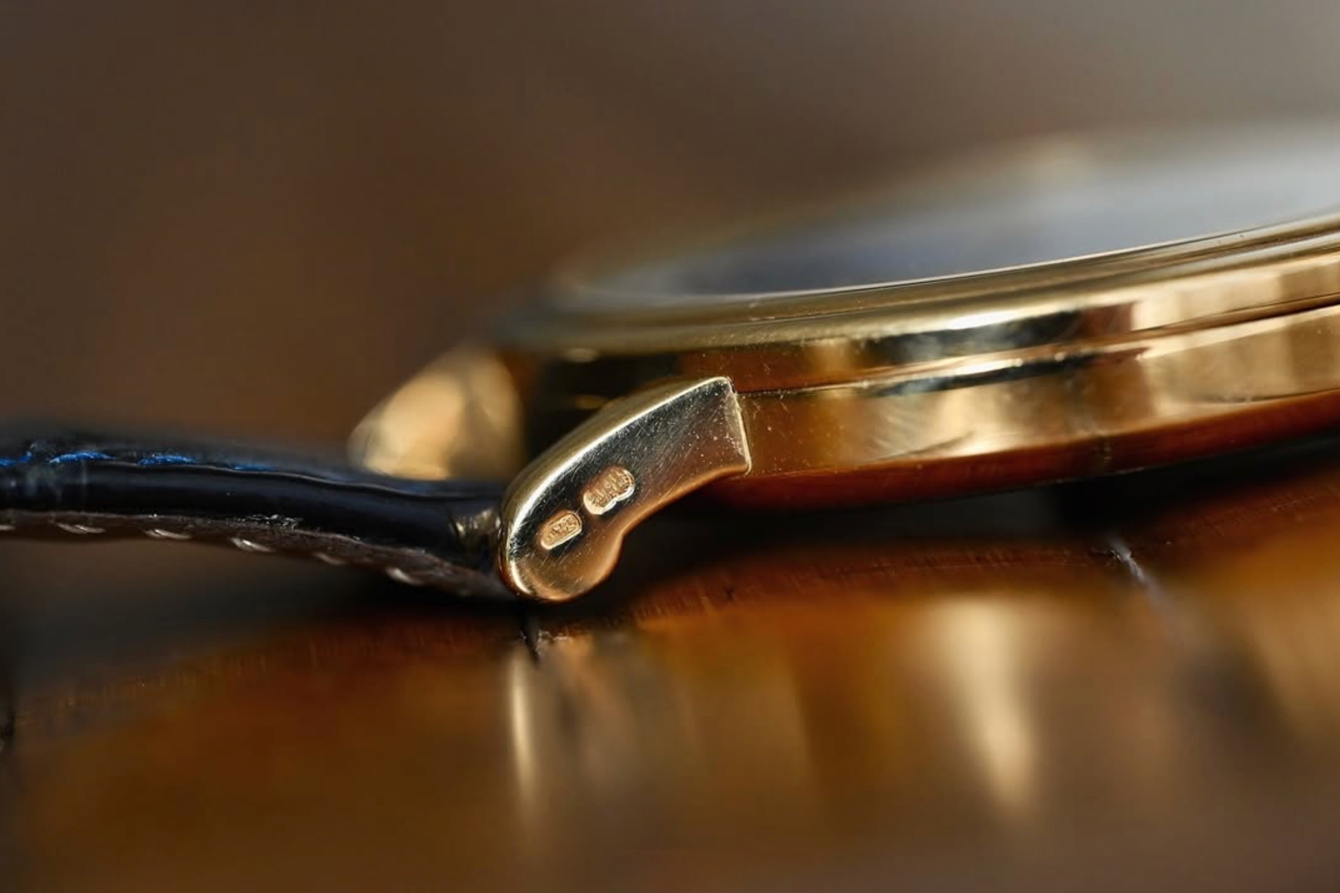 Watch by AHCI and independent haute horlogerie, complications