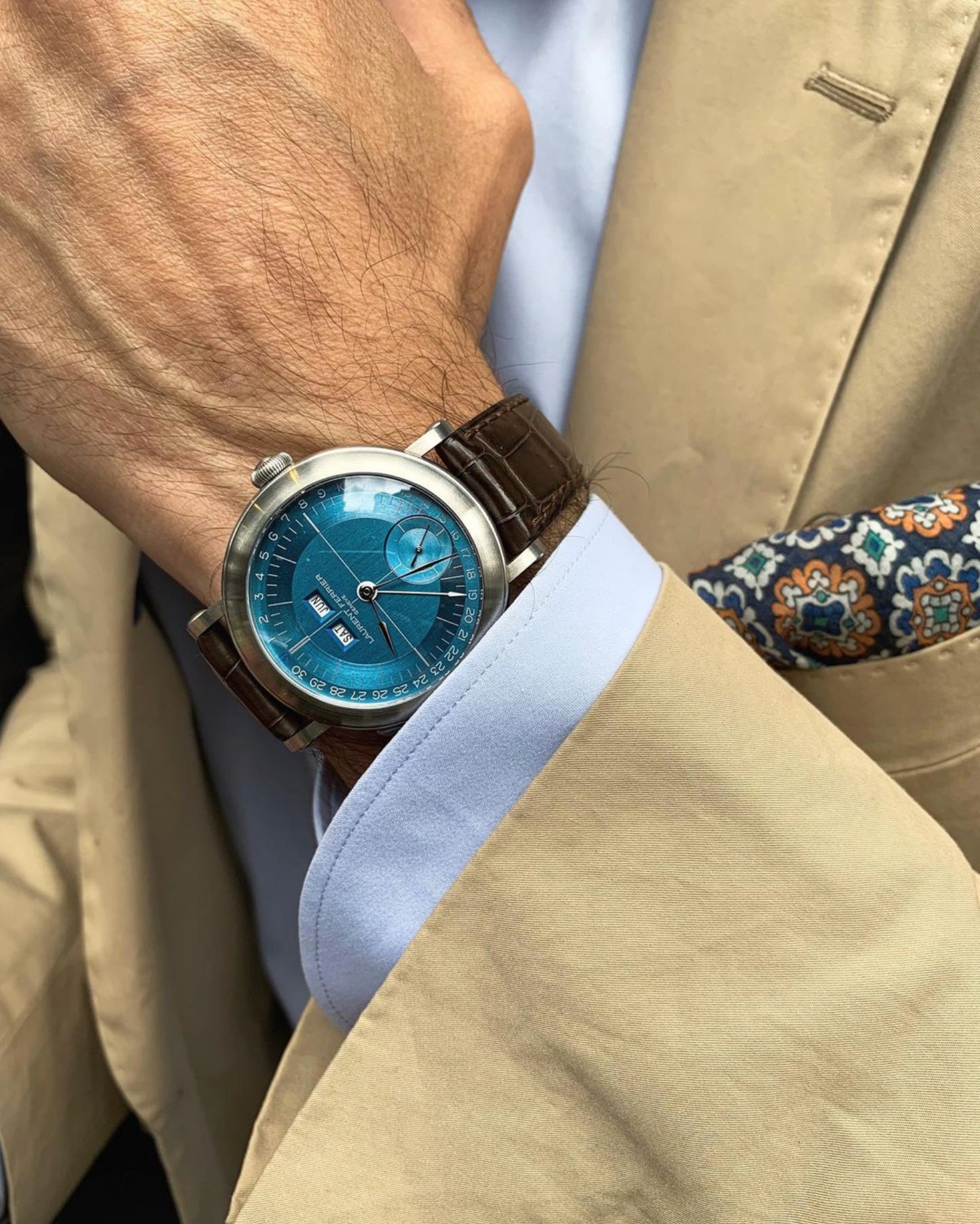 Watch by AHCI and independent haute horlogerie, De Bethune