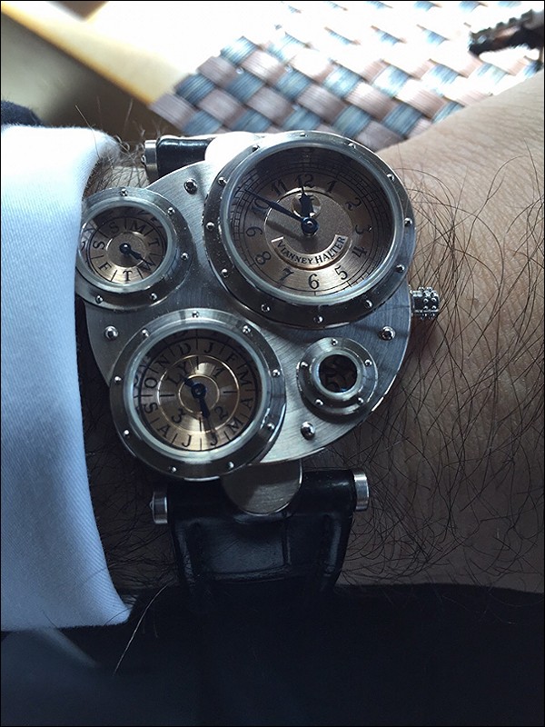 Antique perpetual calendar in white gold