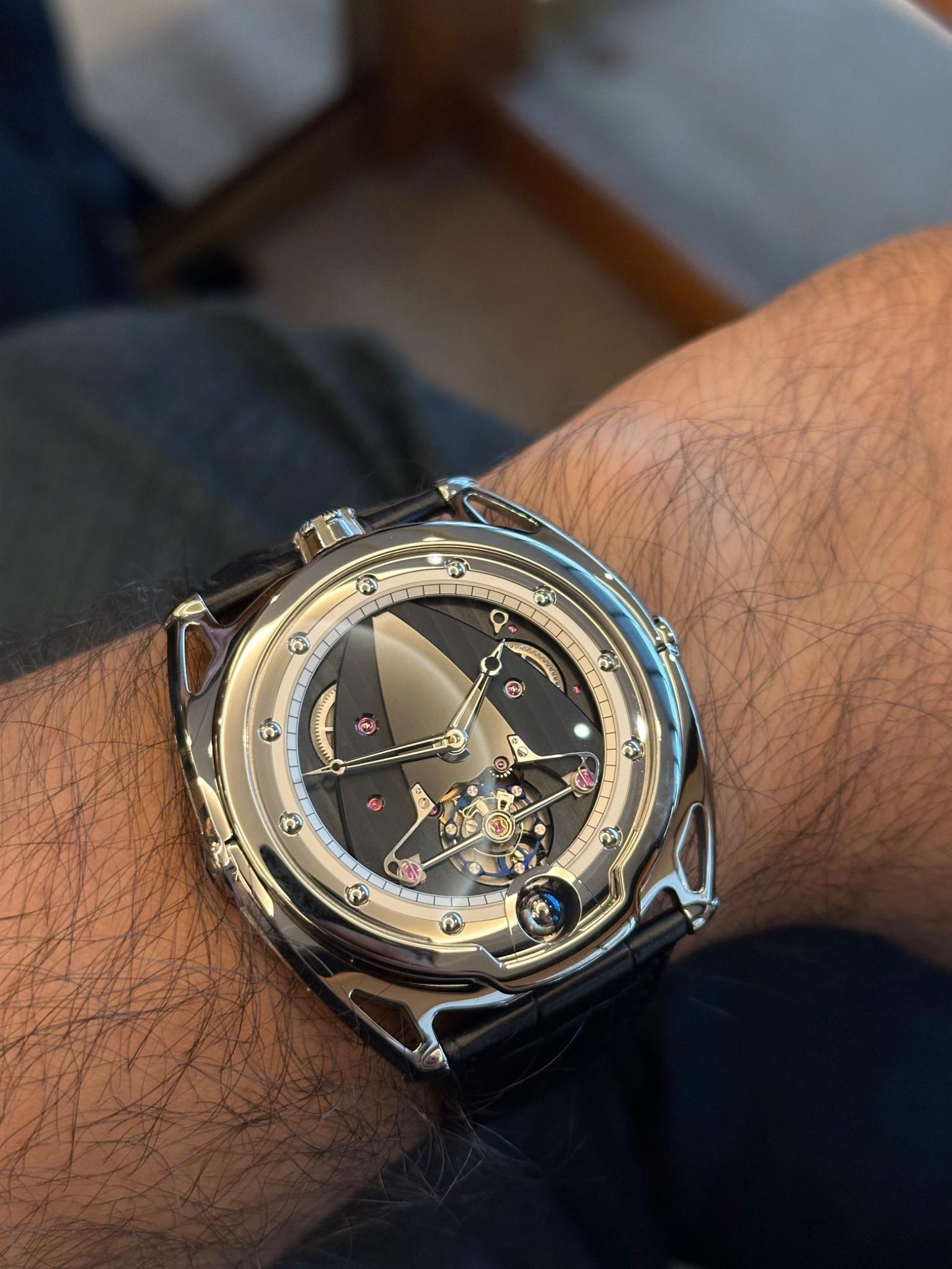 Watch by AHCI and independent haute horlogerie, De Bethune, DB28