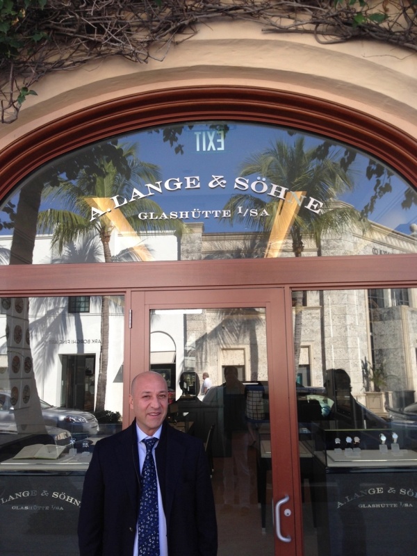 Simon the Boutiques owner 