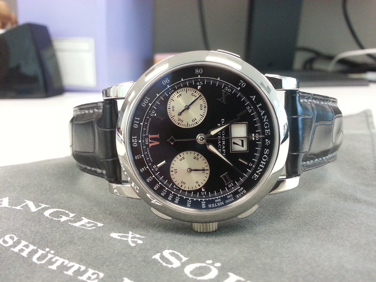 Handsome dial