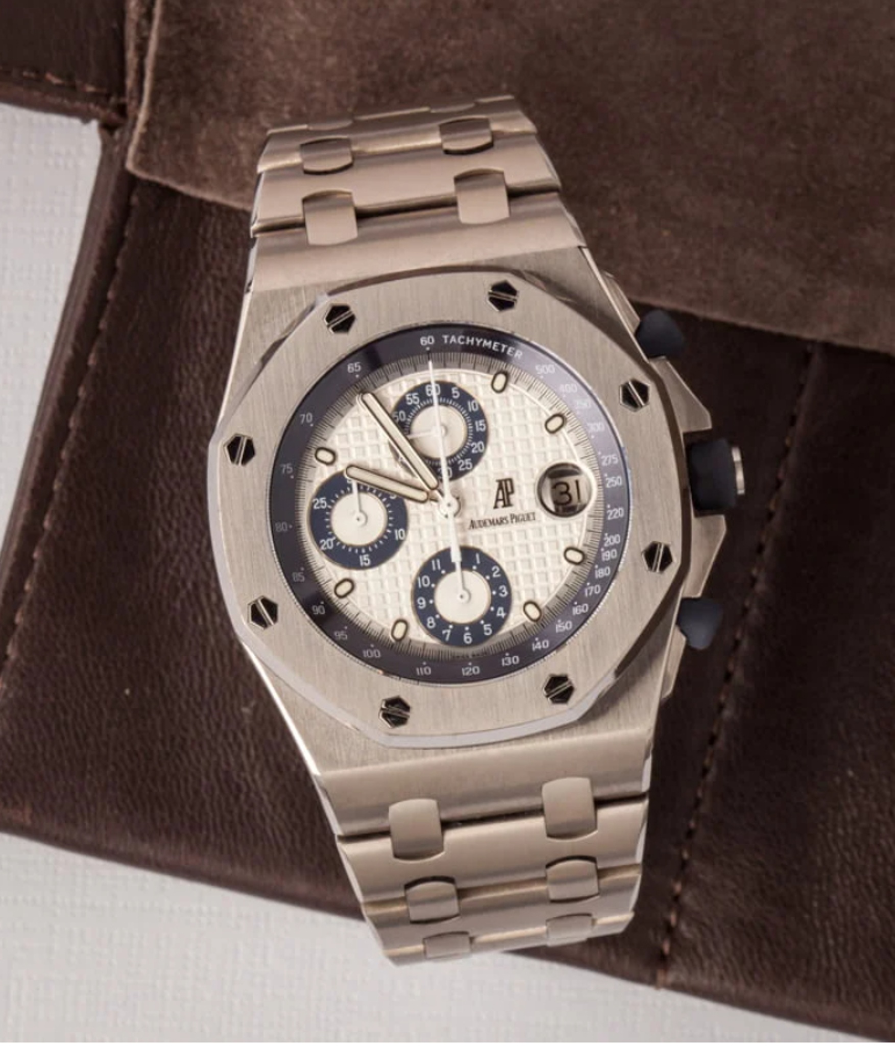 Watch by Audemars Piguet, Royal Oak Offshore, Royal Oak, Royal Oak Chronograph, 25721