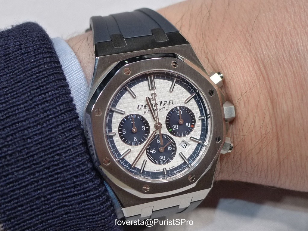 Wristshot of the Audemars Piguet Royal Oak Chronograph ref 26326ST