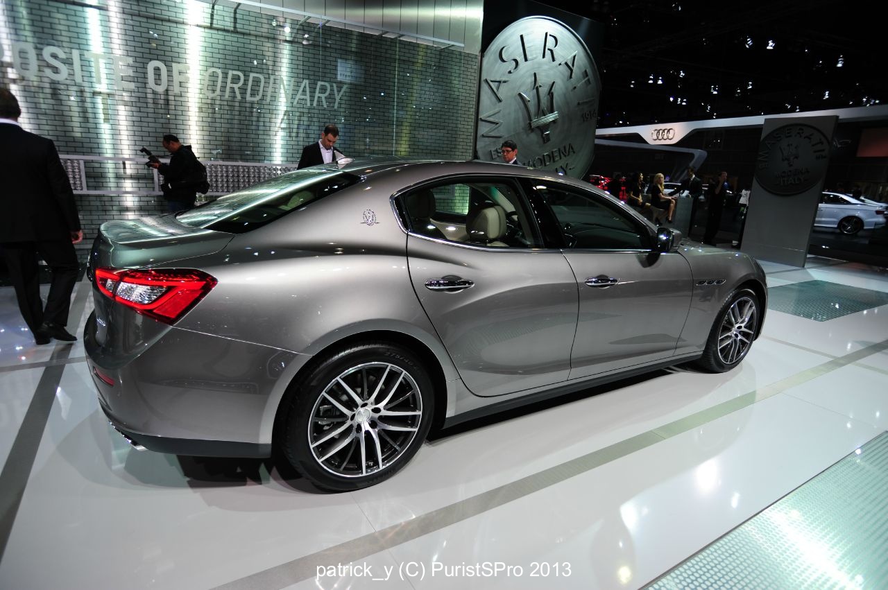 Look at those haunches in the rear fenders...