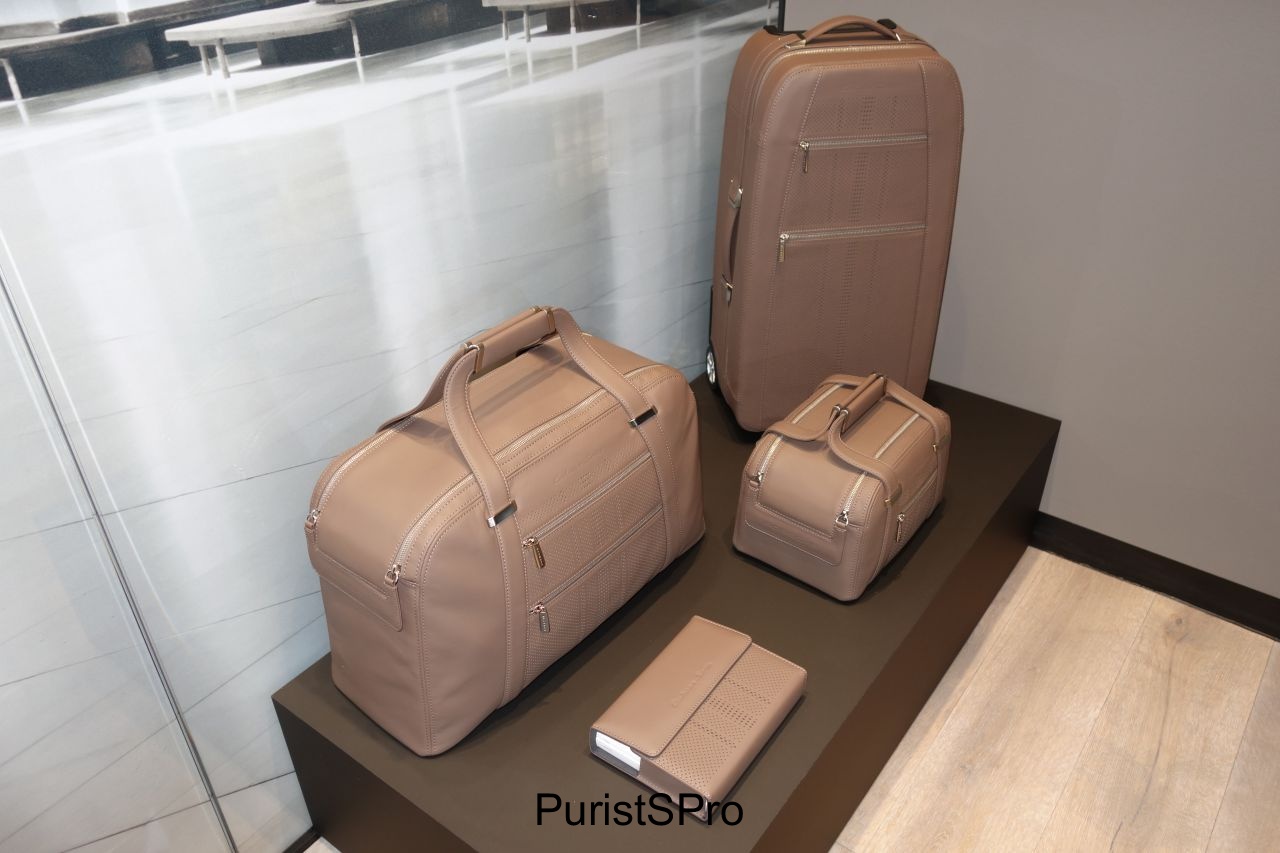Exclusive luggage set. 