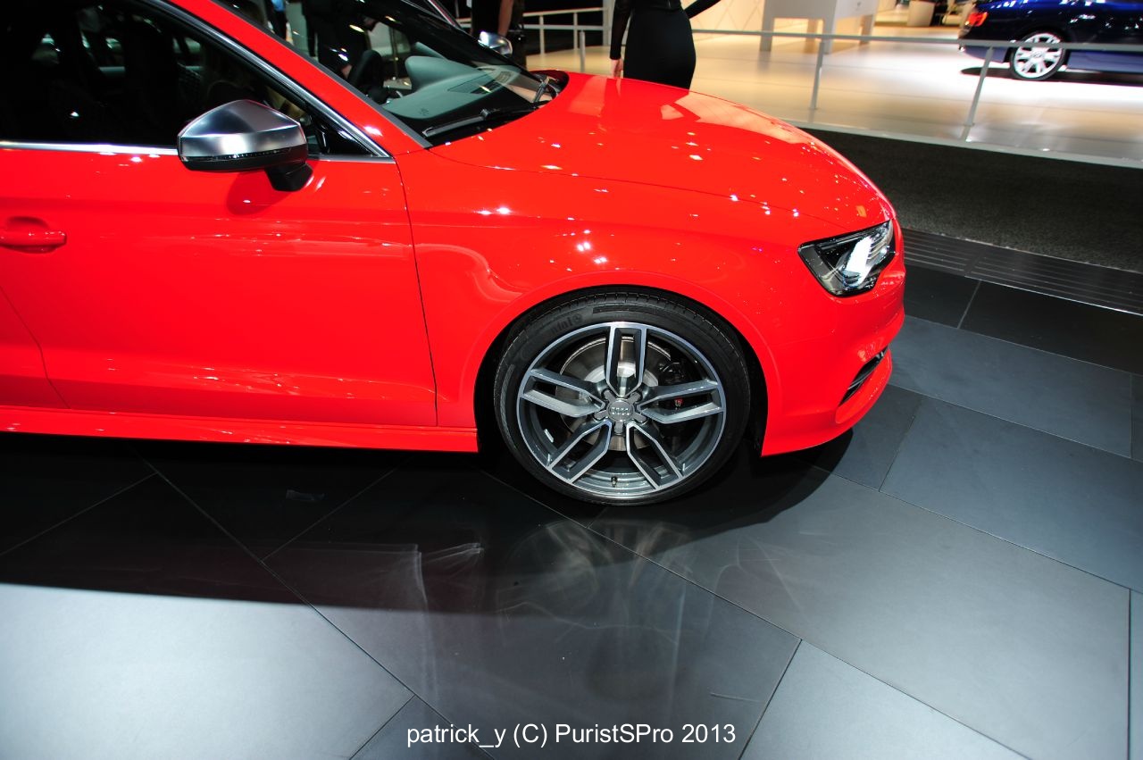 Nice wheels with big fixed caliper brakes!