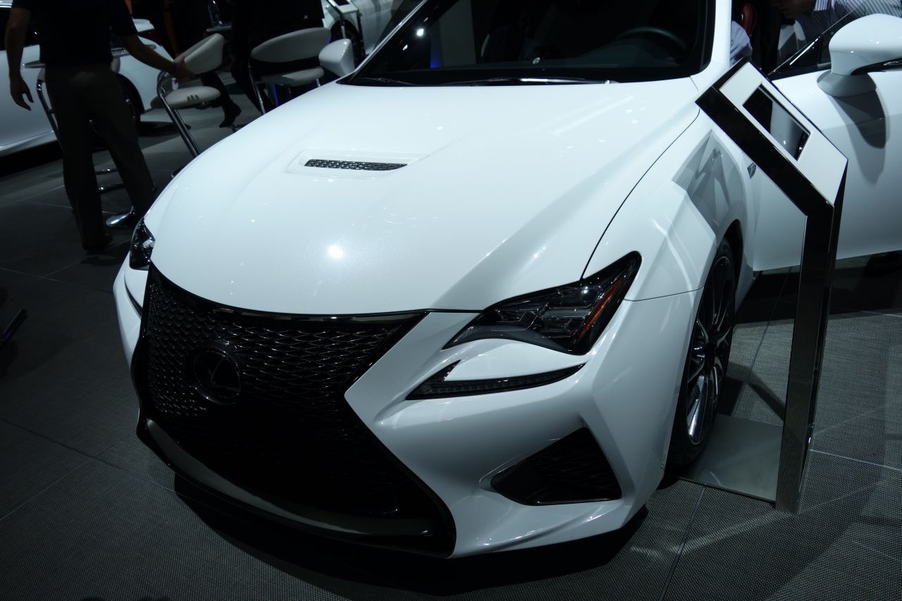 RC F V8