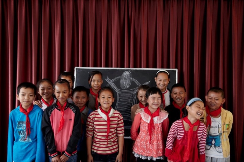 Children from Yunnan Province, China photographed by Fabrizio Ferri