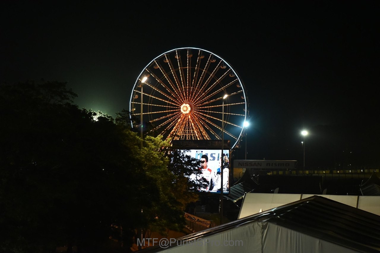 Ferris Wheel moved for new Porsche Centre