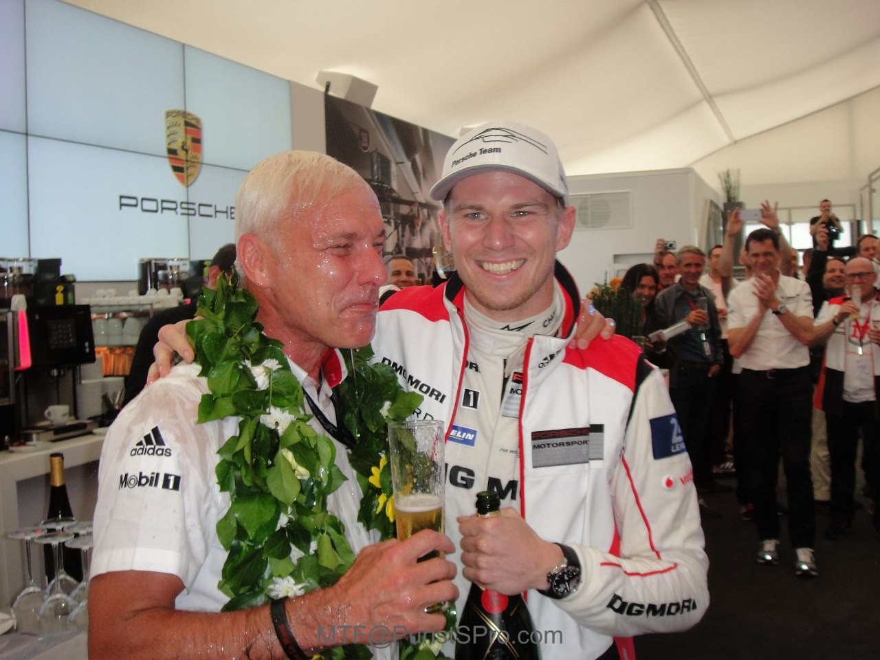 Beer and champagne do not mix