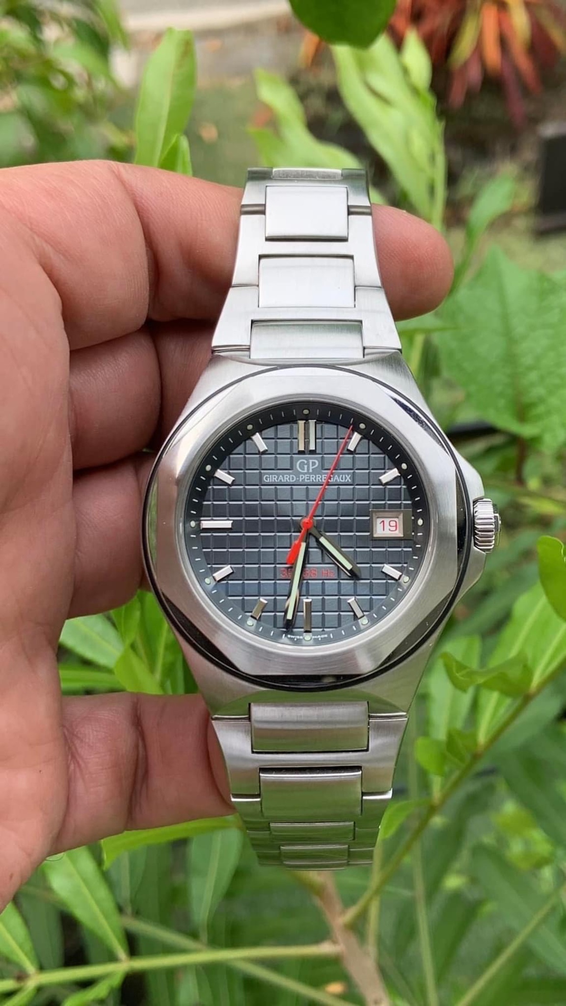 Watch by Girard Perregaux, Laureato, 80188