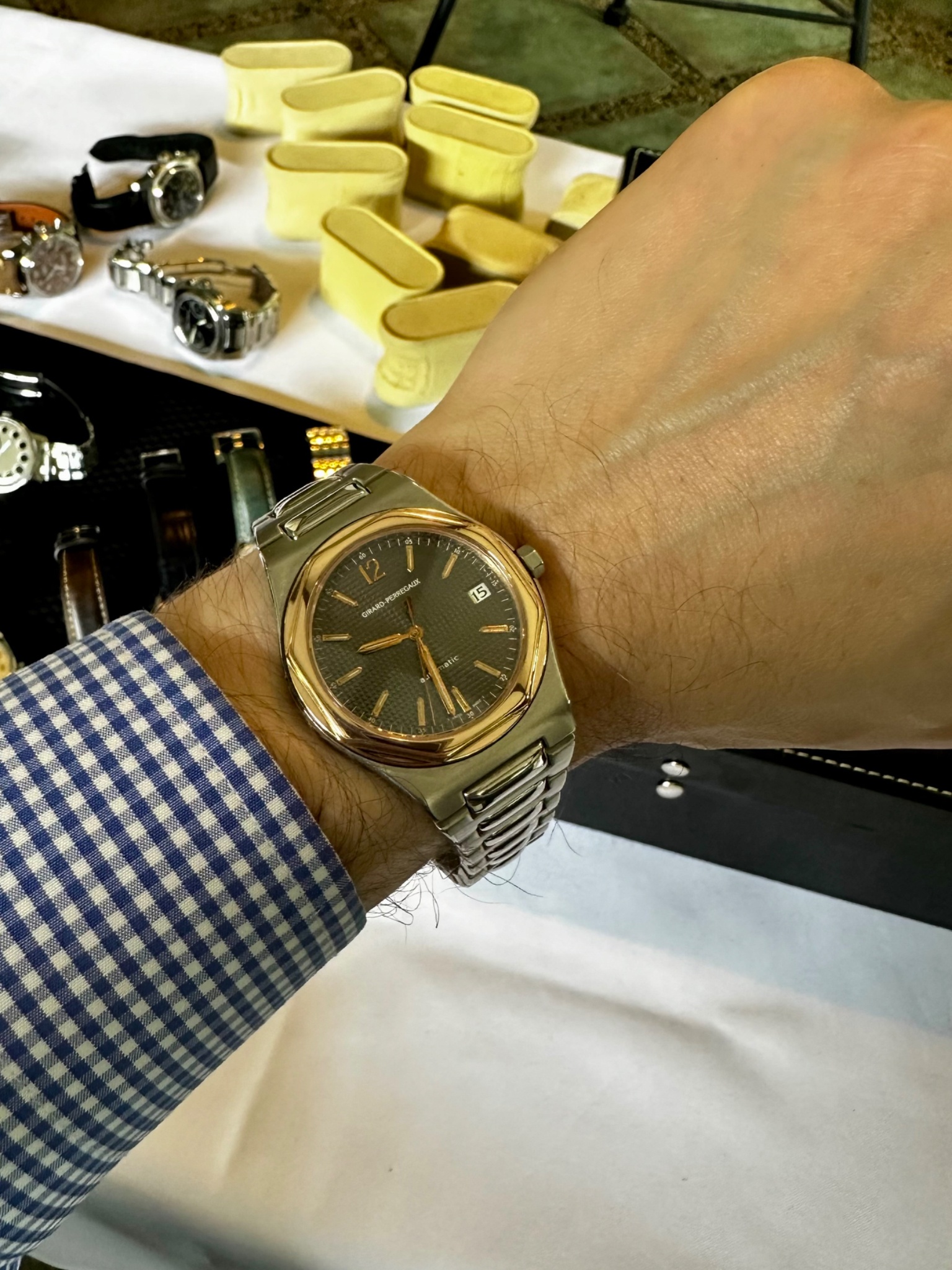 Watch by Girard Perregaux, Laureato