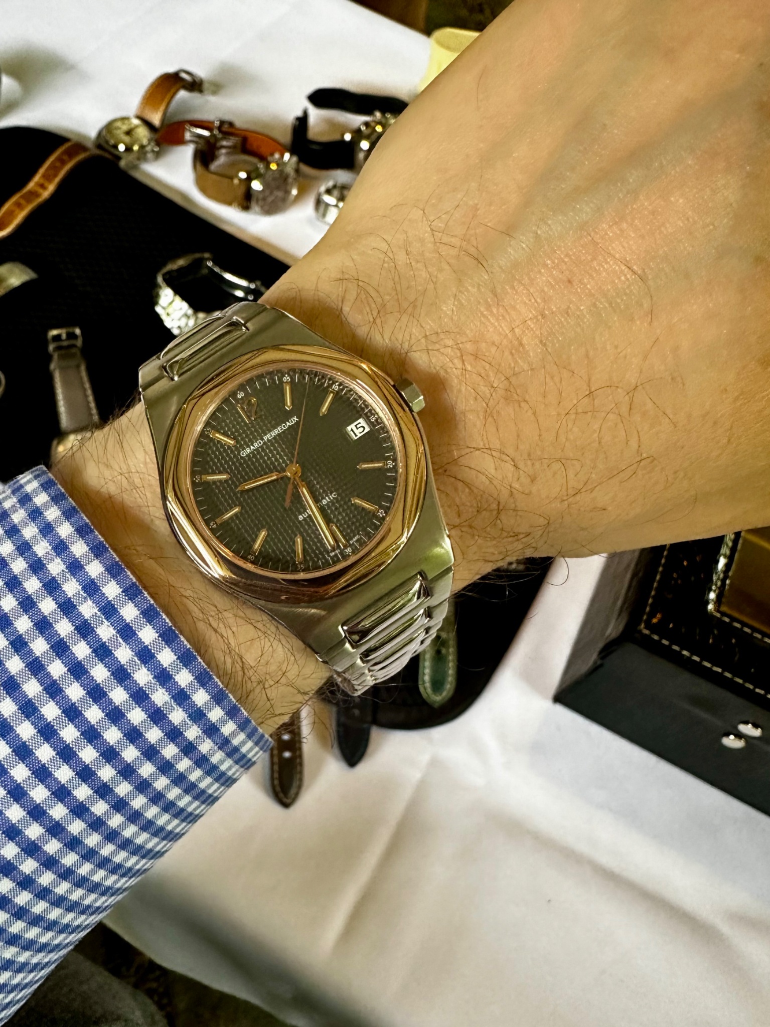 Watch by Girard Perregaux, Laureato