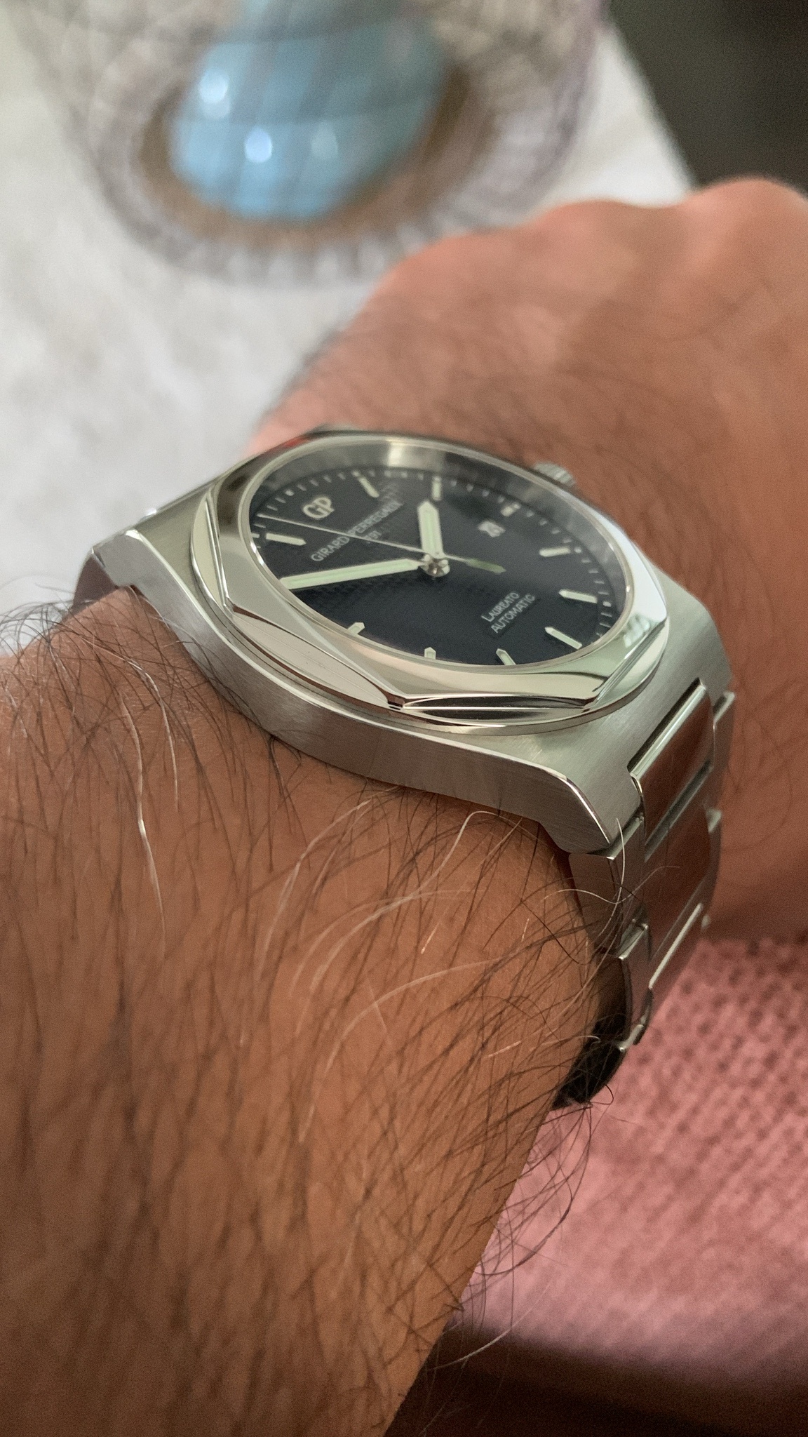 Watch by Girard Perregaux, Laureato, 81000