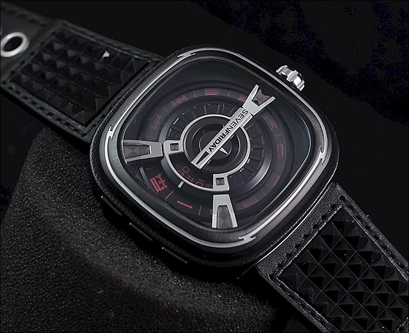 SevenFriday watch listing