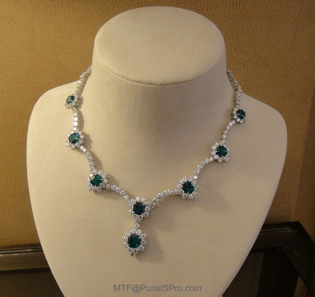 Necklace from whence the detached pendant came