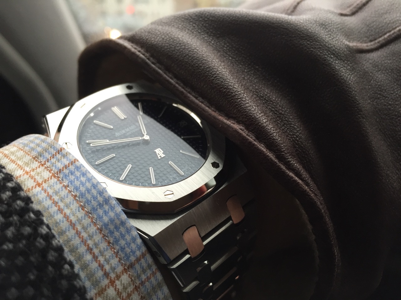 beautiful, simple, ultra thin, elegant, understated and breathtaking at the same time-it's back