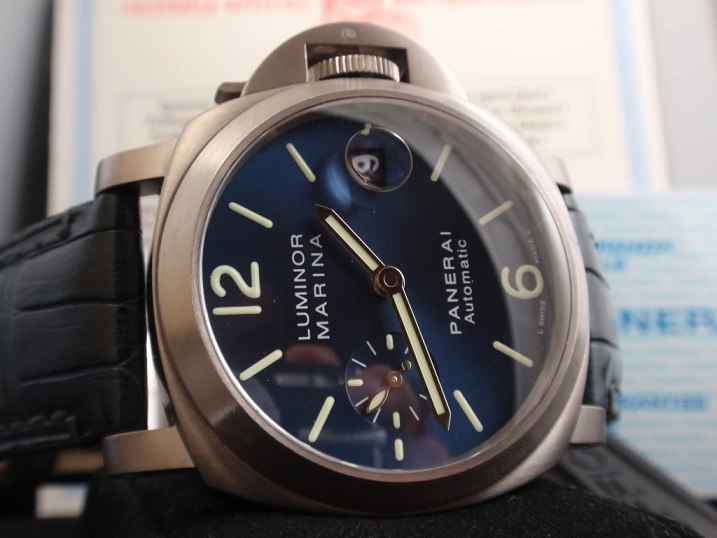 Panerai watch listing