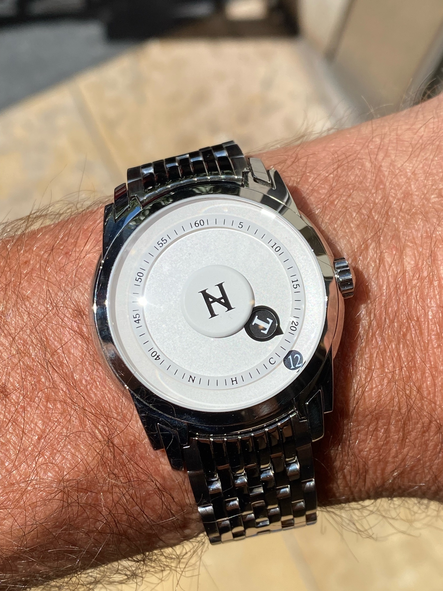 Watch, Vincent Calabrese, ottica