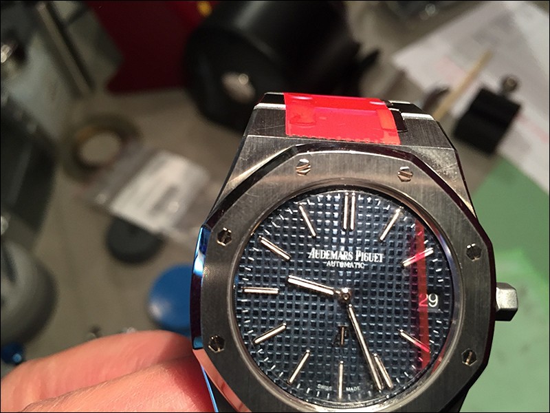 edge of bezel at 11.20 and 12