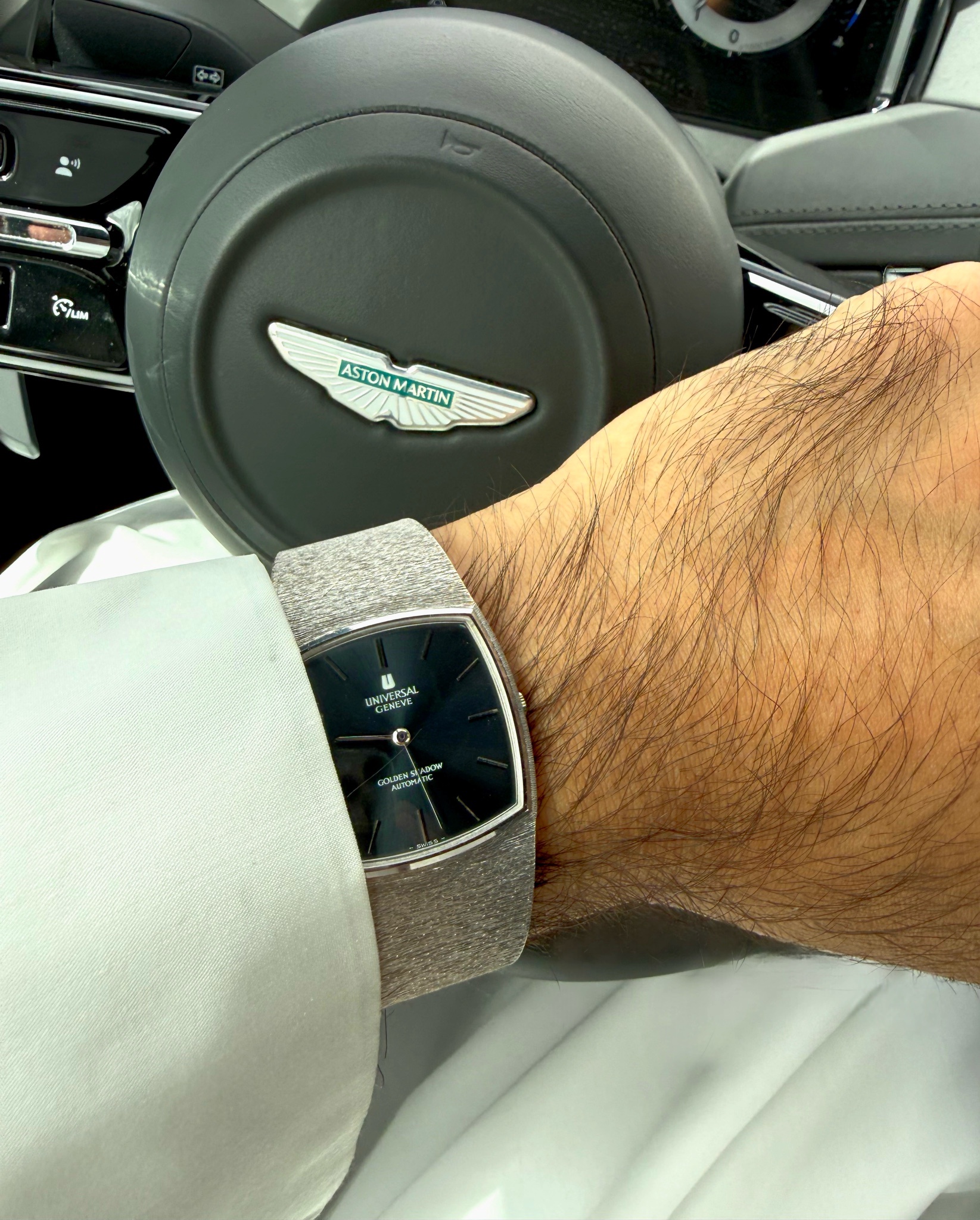 Watch, Golden Shadow, Universal Geneve