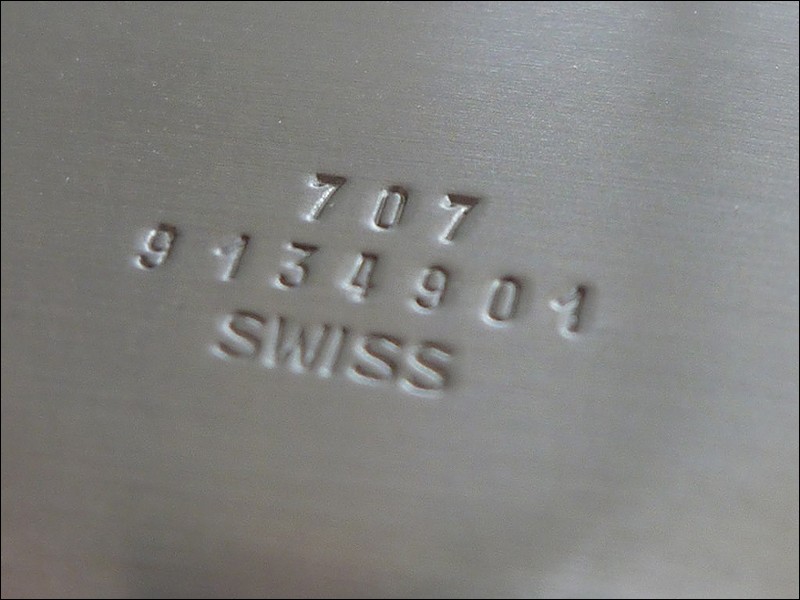 individual case number on the steel/whitegold is 707