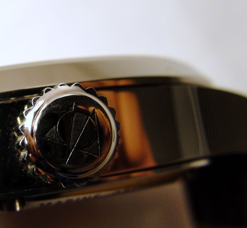 The crown is well-sized and signed with the Stowa logo.