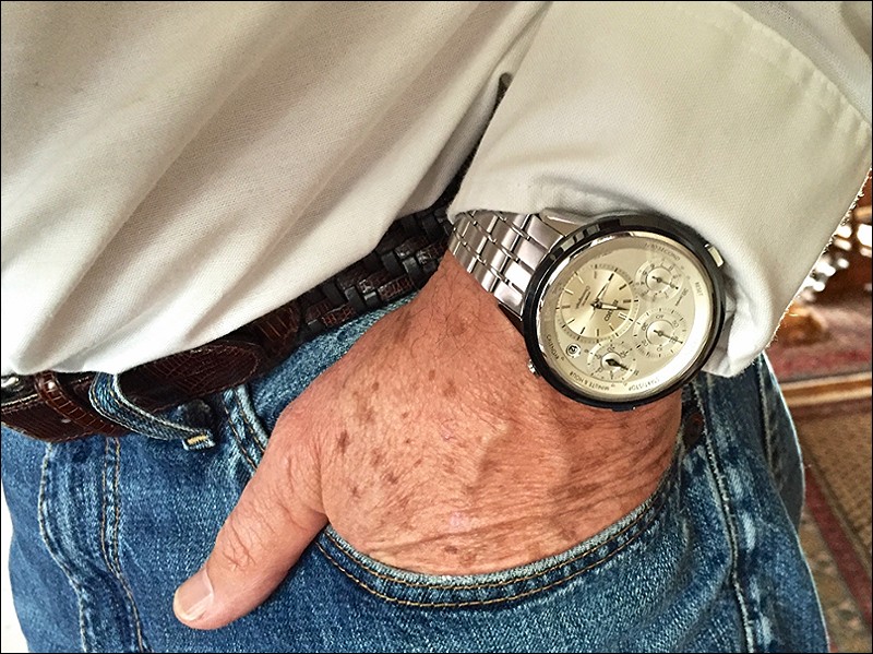 時計 1万円以下【国産ブランド“シチズン”数量限定】アウトドアを