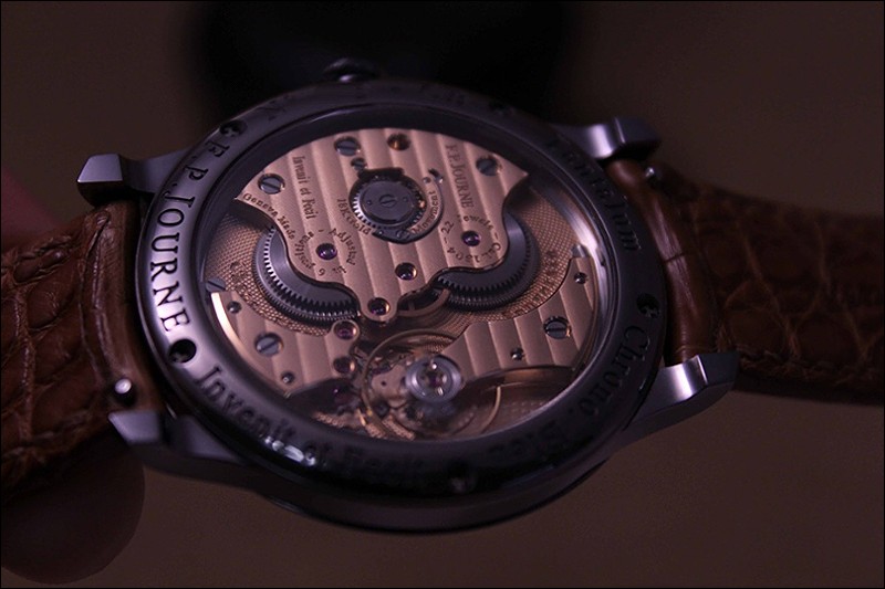 There's lovely depth to this movement with the twin barrels...