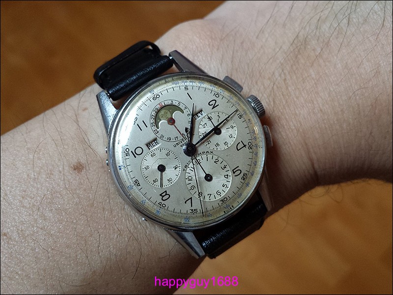 Tri-compax with full moon