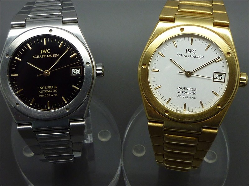 1267 pieces in steel and 147 pieces in gold