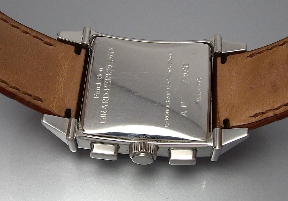 Watch by Girard Perregaux, Vintage 1945, Vintage 45 Chronograph, 2599