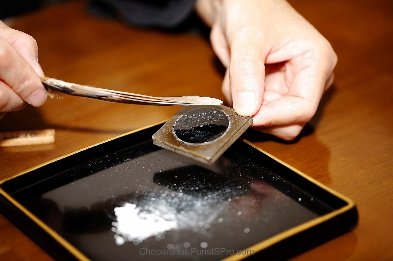 Brushing powder to show Monkey Pattern