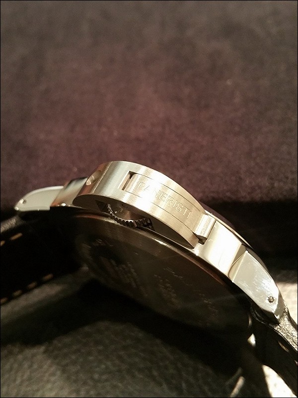 The word Paneristi engraved on the lever