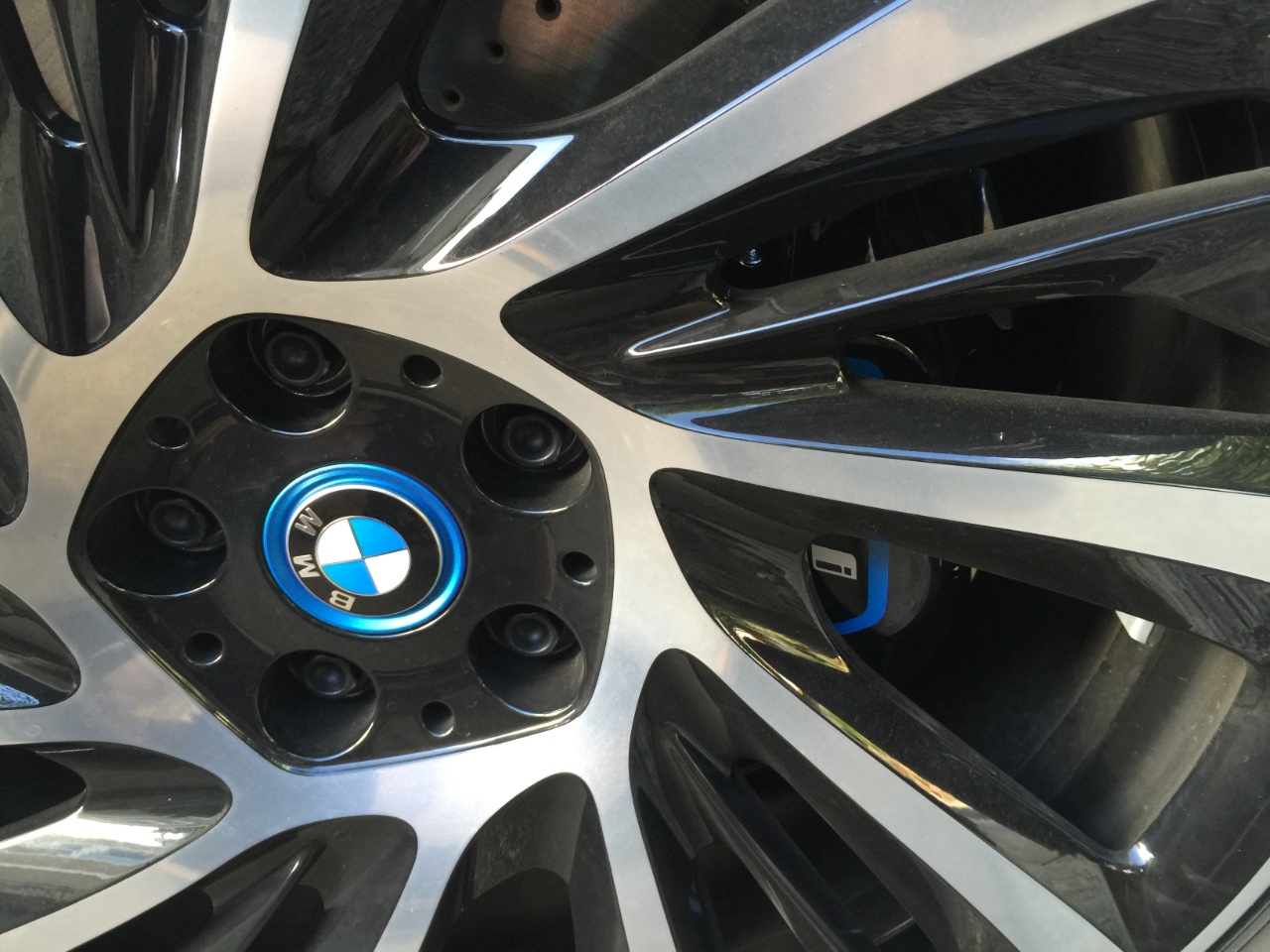 Black i brake calibers