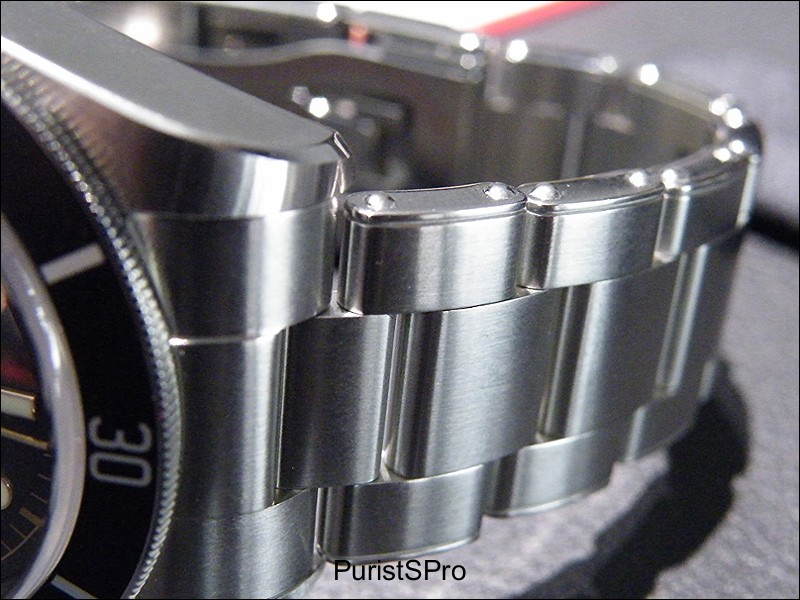 The modern rivet bracelet