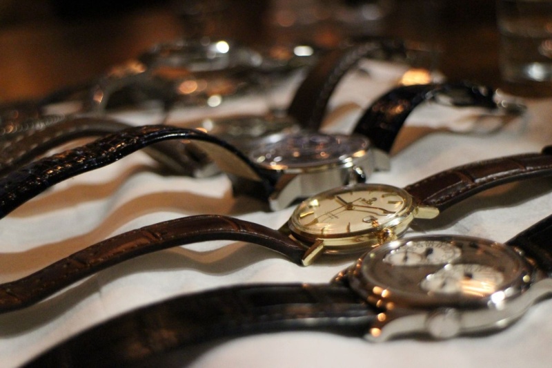 3 friends in London...one from Oz