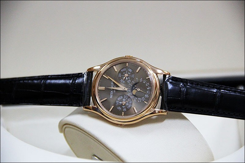 Patek Philippe watch listing
