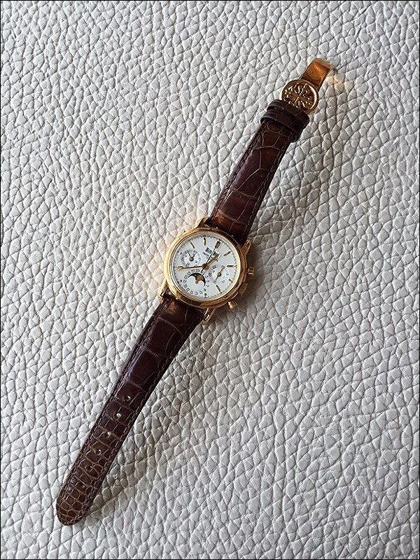 Patek Philippe watch listing