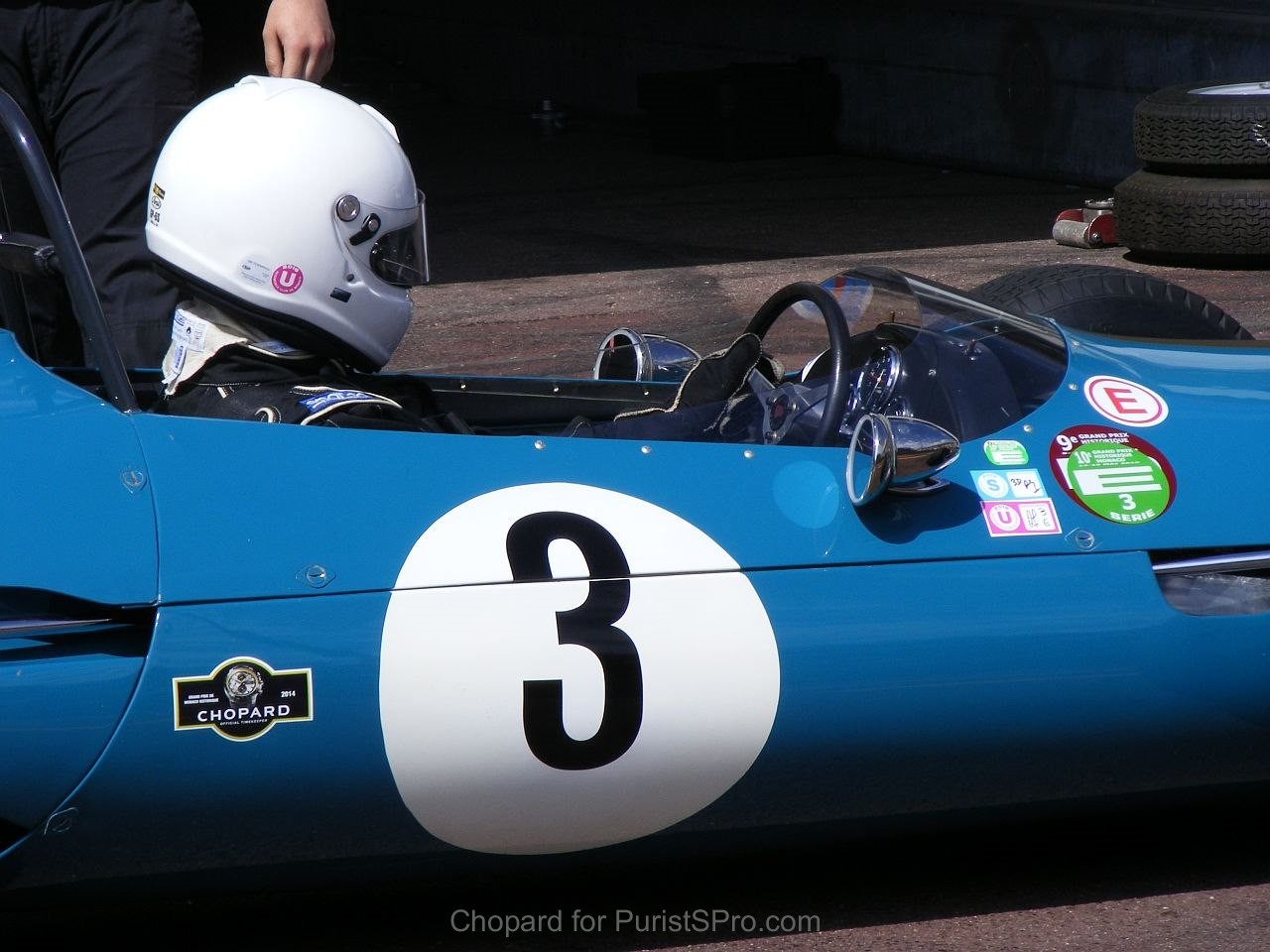 Race E