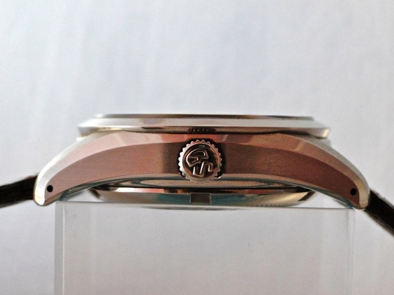 11 SBGR025 White Titanium