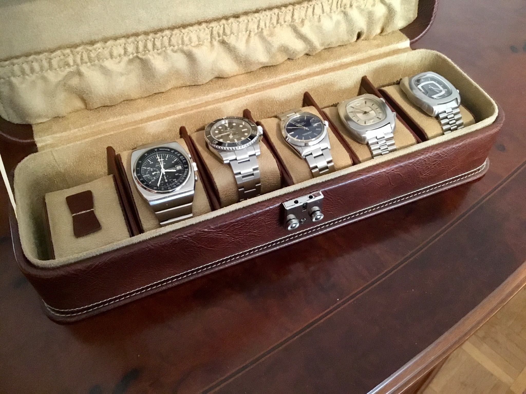 Watch, Speedmaster, Speedmaster 125 , Submariner, 114060, Rolex, Oyster Perpetual Date, 15000, Jaeger-LeCoultre, Memovox, ...