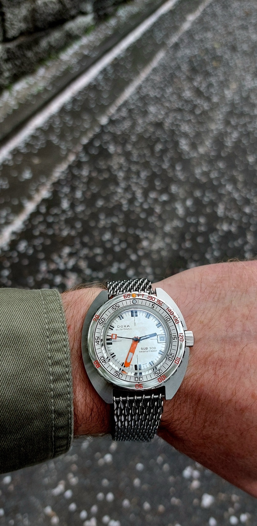 Watch, Sub 200, Doxa