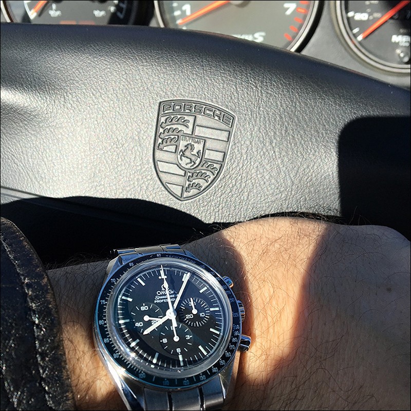 Speedmaster and an air-cooled 911 go together like peanut butter and jelly.